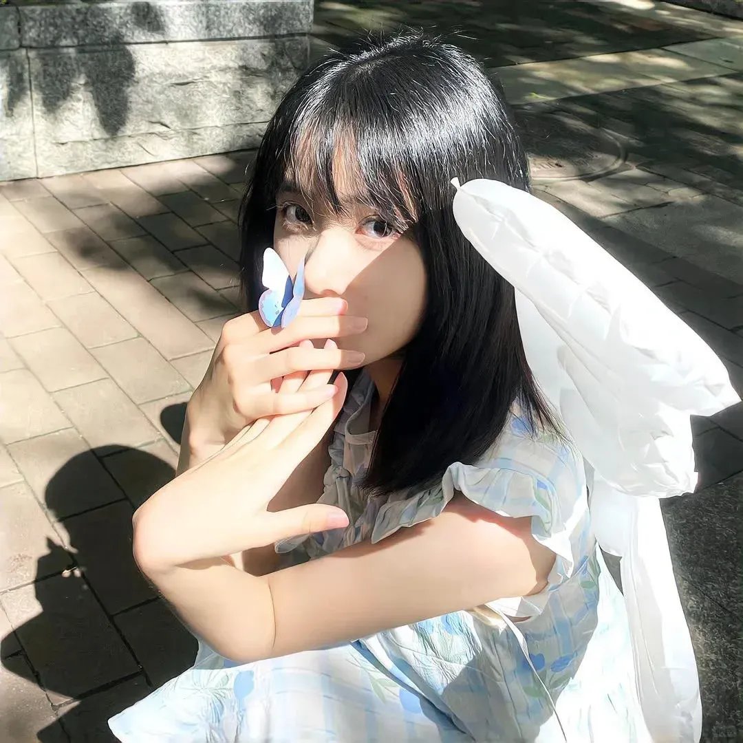暗红